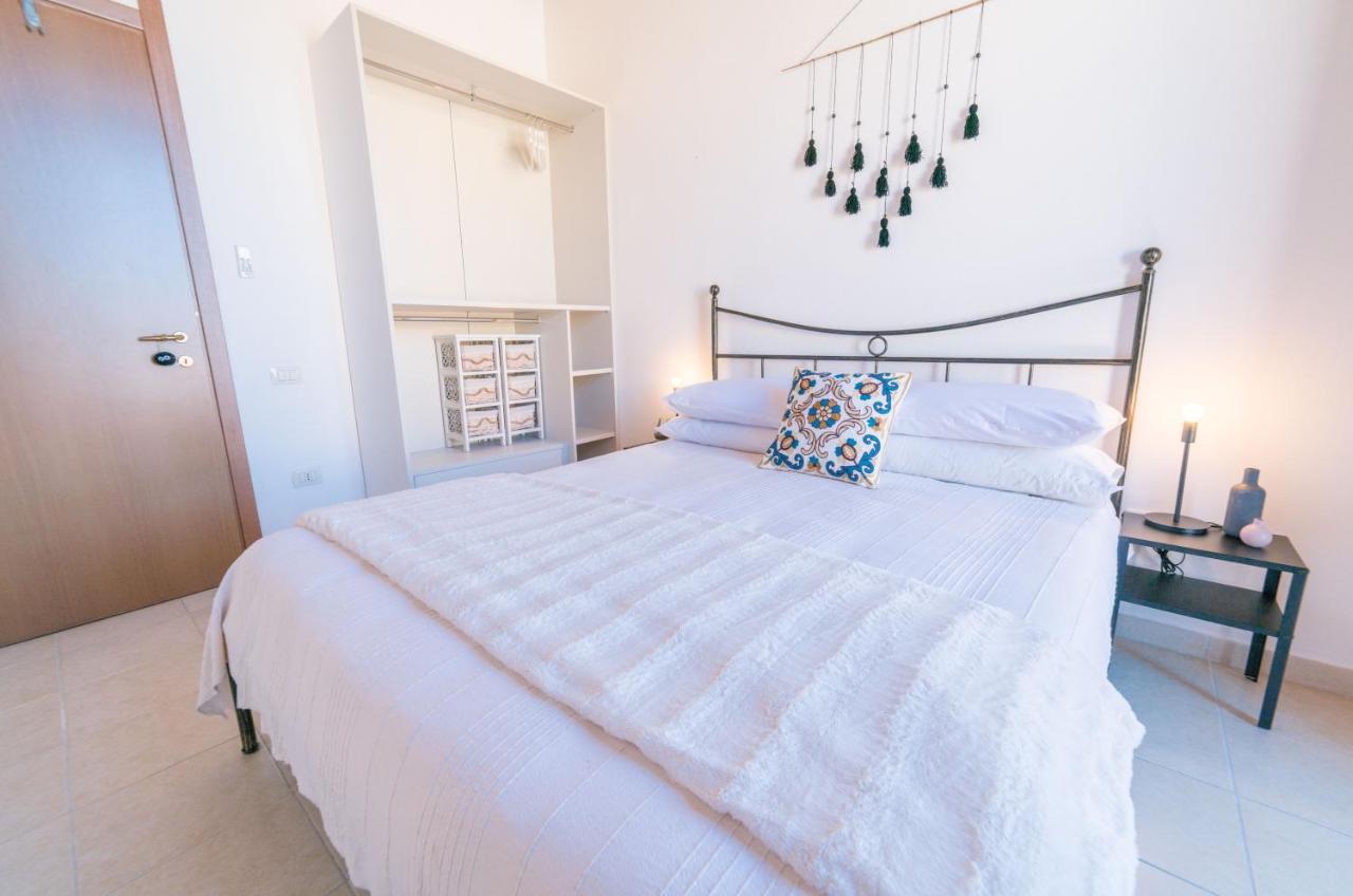 Yenne Rooms Wifi-Ac Cagliari Zewnętrze zdjęcie