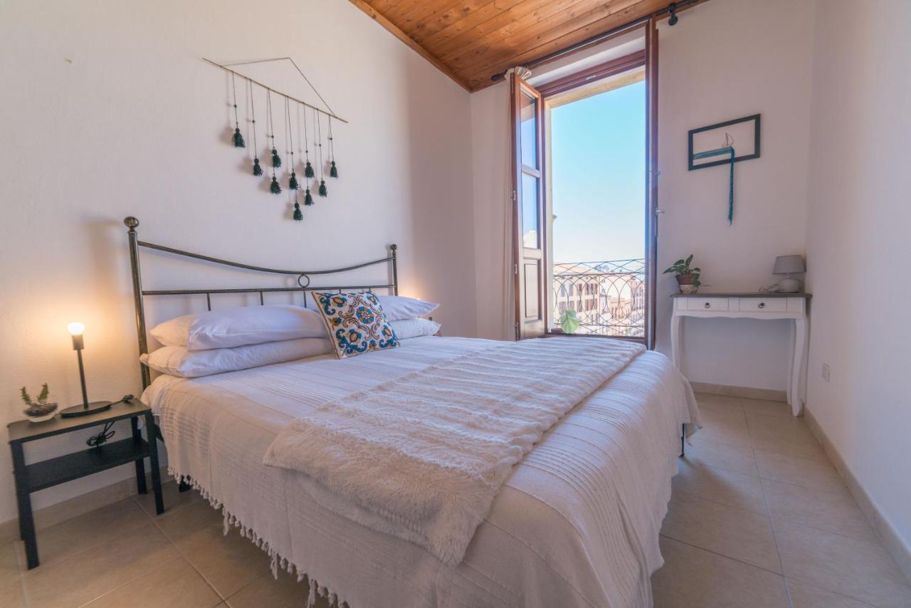 Yenne Rooms Wifi-Ac Cagliari Zewnętrze zdjęcie