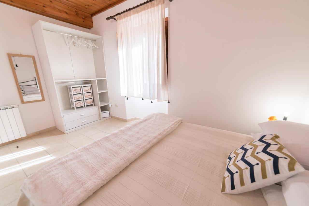 Yenne Rooms Wifi-Ac Cagliari Zewnętrze zdjęcie