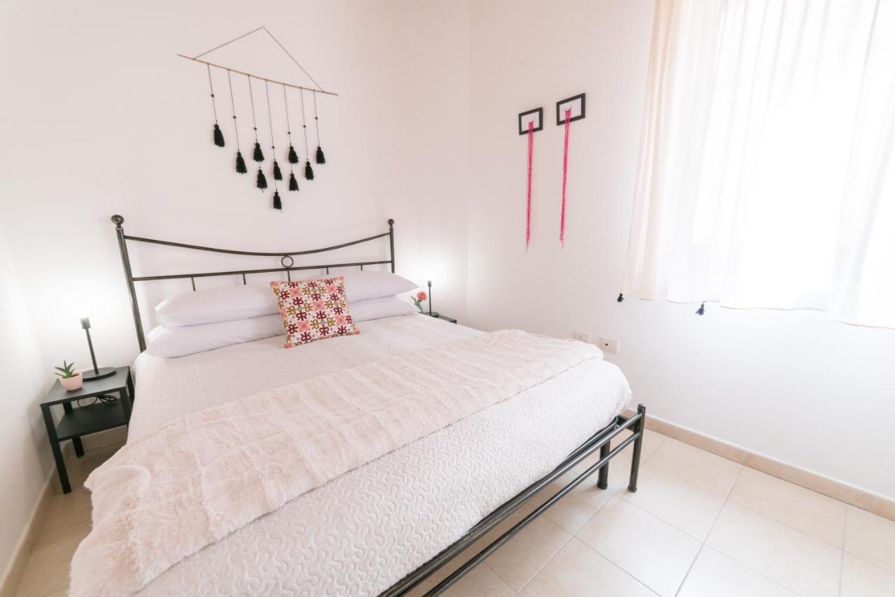 Yenne Rooms Wifi-Ac Cagliari Zewnętrze zdjęcie
