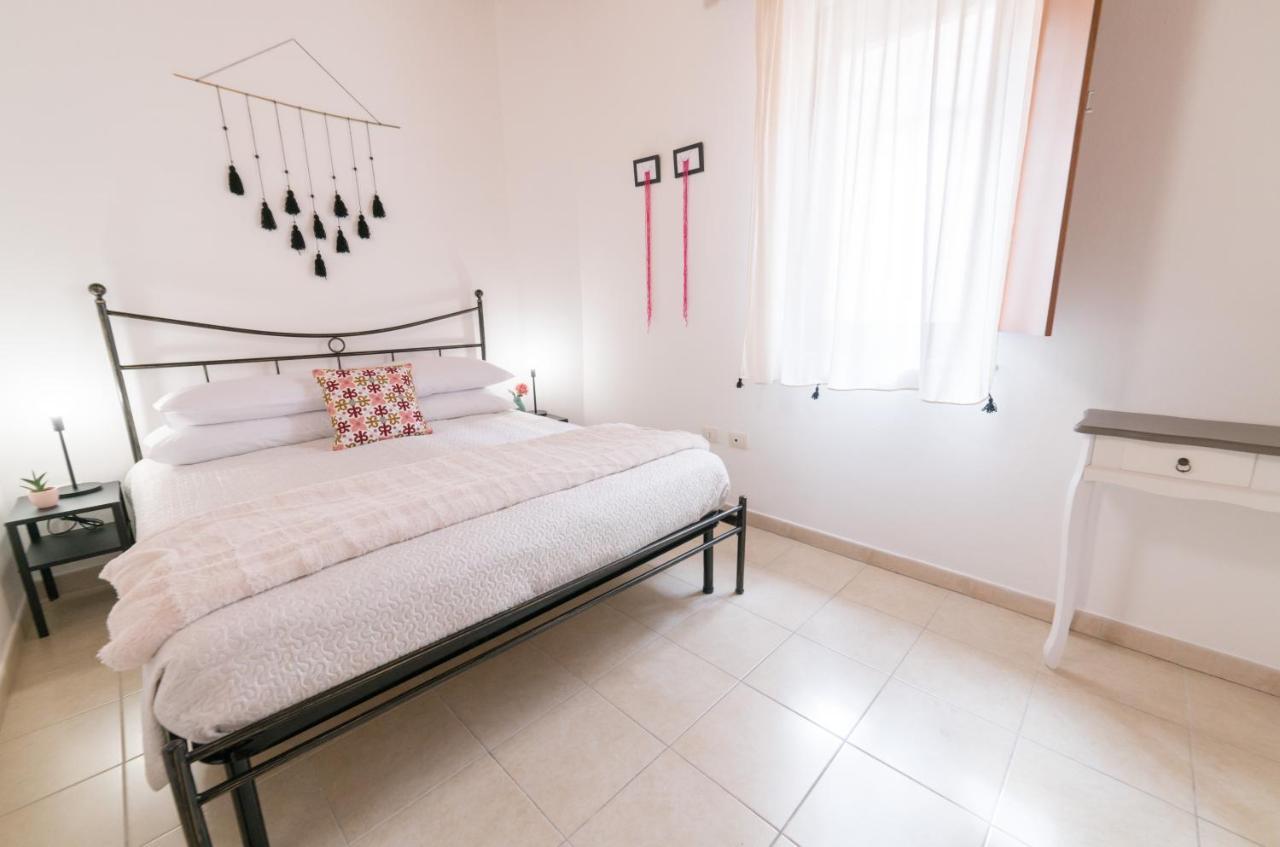 Yenne Rooms Wifi-Ac Cagliari Zewnętrze zdjęcie