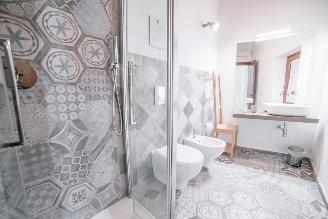 Yenne Rooms Wifi-Ac Cagliari Zewnętrze zdjęcie