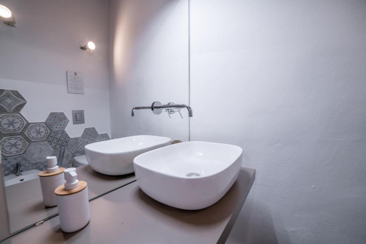 Yenne Rooms Wifi-Ac Cagliari Zewnętrze zdjęcie