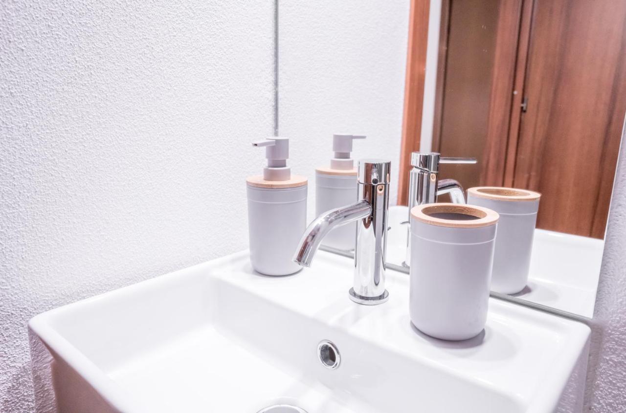 Yenne Rooms Wifi-Ac Cagliari Zewnętrze zdjęcie