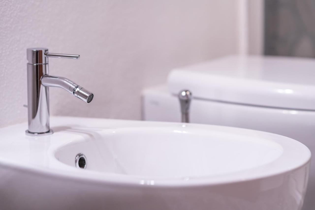 Yenne Rooms Wifi-Ac Cagliari Zewnętrze zdjęcie